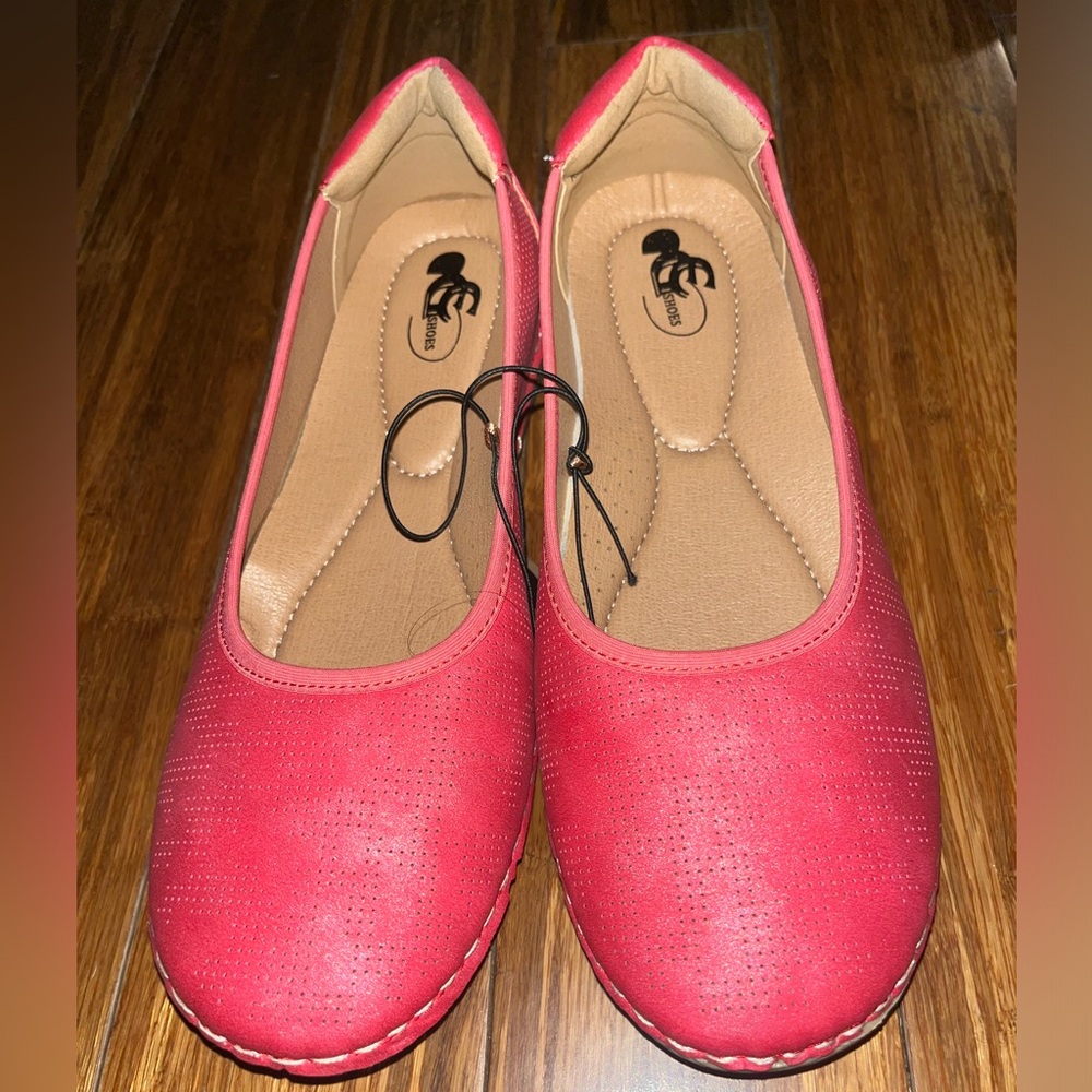 EG Shoes Coral Pink Cushioned Flats Sz women’s 9.5 NWT NEW